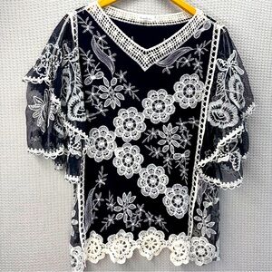 Sapphire Embroidered Crochet Women’s Floral Blouse Tunic Boho Black White Size S